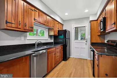 6118 Roxbury Avenue, Springfield, VA 22152 - Photo 26