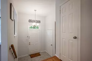 12308 Quiet Hollow Ct, Fairfax, VA 22033 - Photo 2