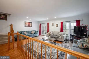 12308 Quiet Hollow Ct, Fairfax, VA 22033 - Photo 6
