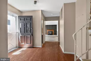 12312 Coleraine Ct, Reston, VA 20191 - Photo 4