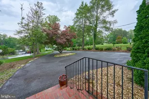 3533 Woodburn Rd, Annandale, VA 22003 - Photo 12