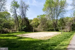 10205 Scarborough Commons Ct, Burke, VA 22015 - Photo 44