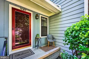 10205 Scarborough Commons Ct, Burke, VA 22015 - Photo 2