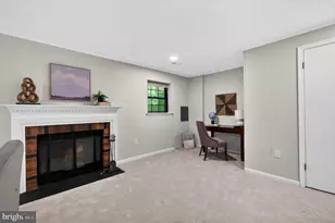 10205 Scarborough Commons Ct, Burke, VA 22015 - Photo 32