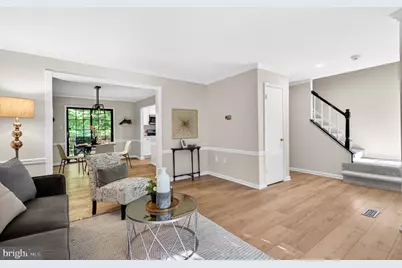 10205 Scarborough Commons Court, Burke, VA 22015 - Photo 8