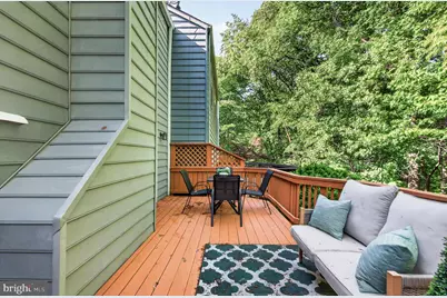 10205 Scarborough Commons Court, Burke, VA 22015 - Photo 18