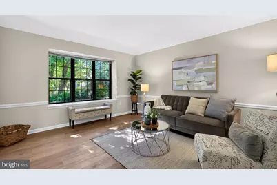 10205 Scarborough Commons Court, Burke, VA 22015 - Photo 6