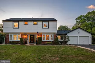 4202 Minstrell Ln, Fairfax, VA 22033 - Photo 6