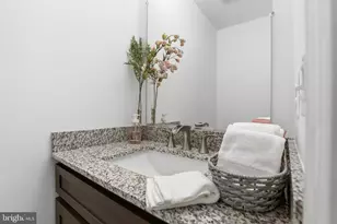 10126 Turnberry Pl, Oakton, VA 22124 - Photo 22