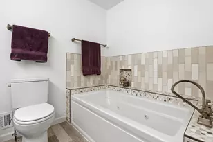 10126 Turnberry Pl, Oakton, VA 22124 - Photo 18
