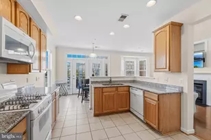 2499 Curie, Herndon, VA 20171 - Photo 8