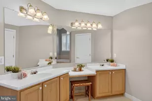 3607 Ox Ridge Ct, Fairfax, VA 22033 - Photo 12