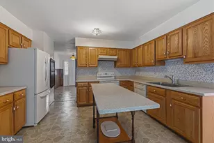 7207 Neaptide Ln, Burke, VA 22015 - Photo 6