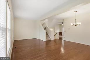 14279 Glade Spring Dr, Centreville, VA 20121 - Photo 6
