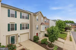 14279 Glade Spring Dr, Centreville, VA 20121 - Photo 4