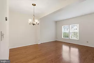 14279 Glade Spring Dr, Centreville, VA 20121 - Photo 10