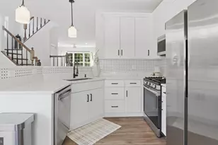 12000 Edgemere Cir, Reston, VA 20190 - Photo 8