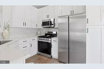 12000 Edgemere Circle, Reston, VA 20190 - Photo 8