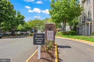 12864 Fair Briar Ln, Fairfax, VA 22033 - Photo 30