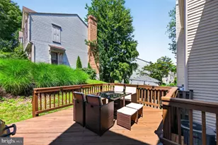 12136 Wedgeway Ct, Fairfax, VA 22033 - Photo 16