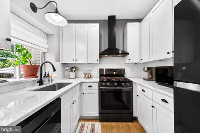 12136 Wedgeway Court, Fairfax, VA 22033 - Photo 2