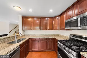 4431 Eastwick Ct, Fairfax, VA 22033 - Photo 18