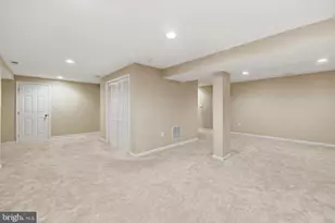 2706 Hatmark St, Vienna, VA 22181 - Photo 36