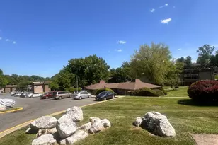 5821 Royal Ridge Dr, Springfield, VA 22152 - Photo 20