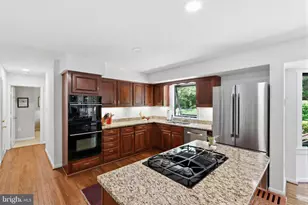 7713 Midday Ln, Alexandria, VA 22306 - Photo 4