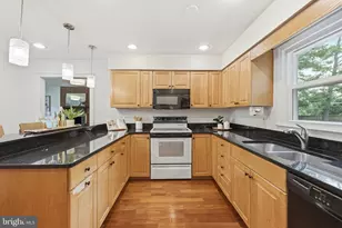 1301 Lopp Ct, Herndon, VA 20170 - Photo 16