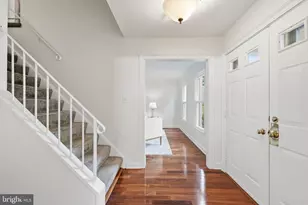 1301 Lopp Ct, Herndon, VA 20170 - Photo 4