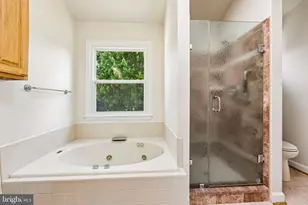 14600 Jenn Ct, Centreville, VA 20120 - Photo 40