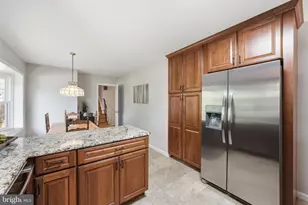 2327 Riviera Dr, Vienna, VA 22181 - Photo 6