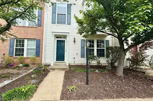 2571 Chase Wellesley Dr, Herndon, VA 20171 - Photo 2
