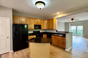 2571 Chase Wellesley Dr, Herndon, VA 20171 - Photo 16