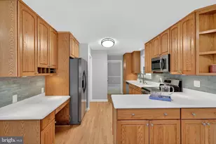 6710 Sydenstricker Rd, Springfield, VA 22152 - Photo 6
