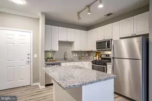 2791 Centerboro Dr, Vienna, VA 22181 - Photo 2