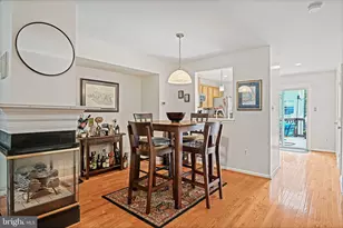 13163 Kidwell Field Rd, Herndon, VA 20171 - Photo 8