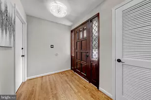 8706 Braeburn Dr, Annandale, VA 22003 - Photo 4