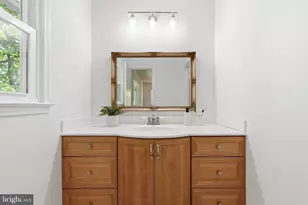 3425 Bedivere Ct, Annandale, VA 22003 - Photo 14
