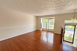 13336 Burkitts Rd, Fairfax, VA 22033 - Photo 2