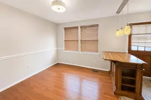 13336 Burkitts Rd, Fairfax, VA 22033 - Photo 4