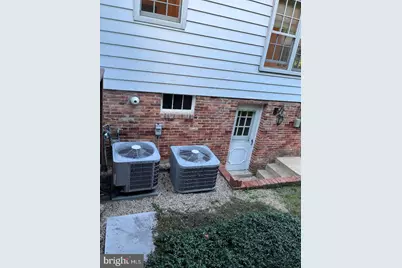 8111 Saxony Drive, Annandale, VA 22003 - Photo 6