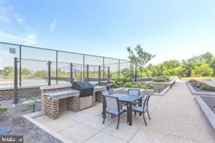 1800 Old Meadow Rd, McLean, VA 22102 - Photo 14