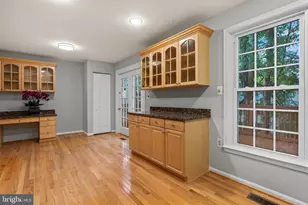 5661 Chelmsford Ct, Burke, VA 22015 - Photo 22