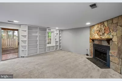 5661 Chelmsford Court, Burke, VA 22015 - Photo 52