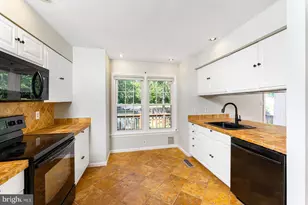 8415 Hollis Ln, Vienna, VA 22182 - Photo 8