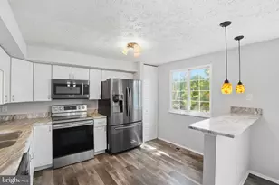 4626 Brentleigh Ct, Annandale, VA 22003 - Photo 10
