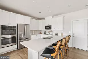 13534 Innovation Station Loop, Herndon, VA 20171 - Photo 8