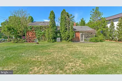 1805 Dumbarton Street, McLean, VA 22101 - Photo 6